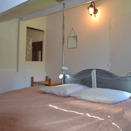 Hébergement de vacances Escape De 4-6-8 Pers Avec Jacuzzi Entre Anduze Et Alès